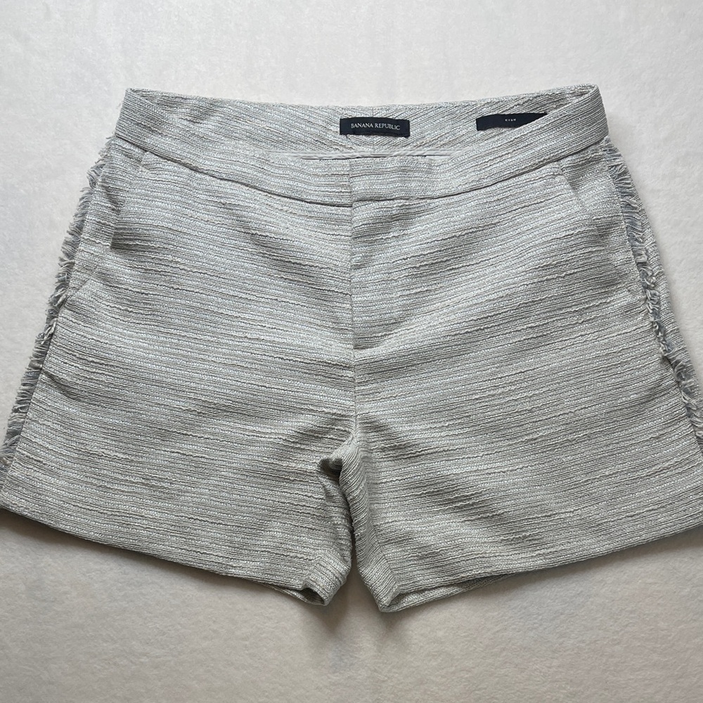 Banana Republic Light Gray Textured Frayed Side Shorts WOMENS SIZE 4 REG